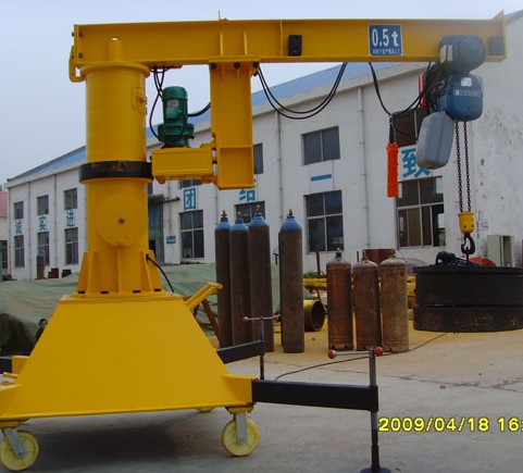 移動式旋臂起重機