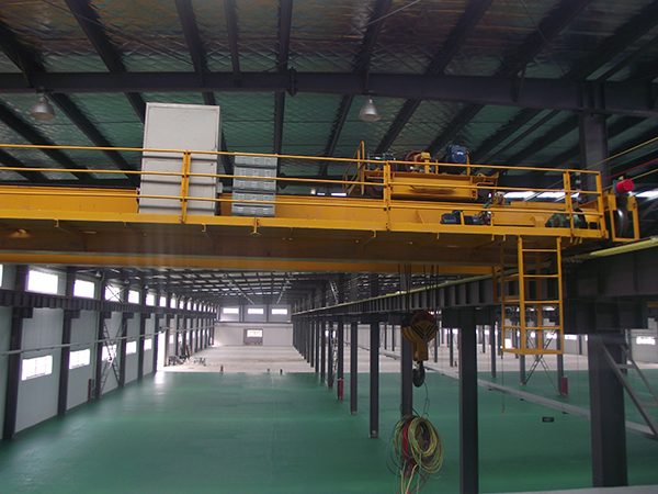 QD型雙梁橋式起重機(jī)
