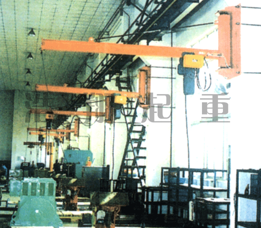 壁柱式旋臂起重機